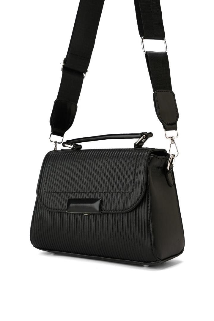Tevano Emilia Structured Satchel – Textured Black